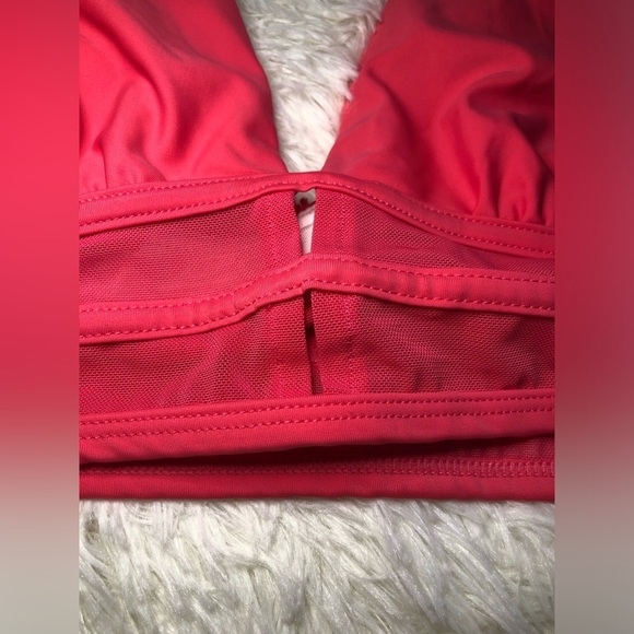 VENUS Red Deep Pink Triangle Bikini Top size 6 NWOT - Picture 7 of 10